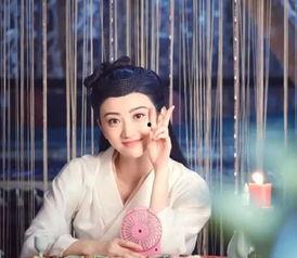 吃瓜少女万小雨,吃瓜少女的瓜界风云录