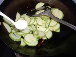 川传教室吃瓜,一场别开生面的“吃瓜”盛宴