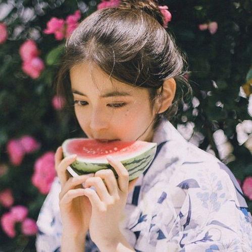 吃瓜高质女头像,揭秘高质女头像背后的时尚密码